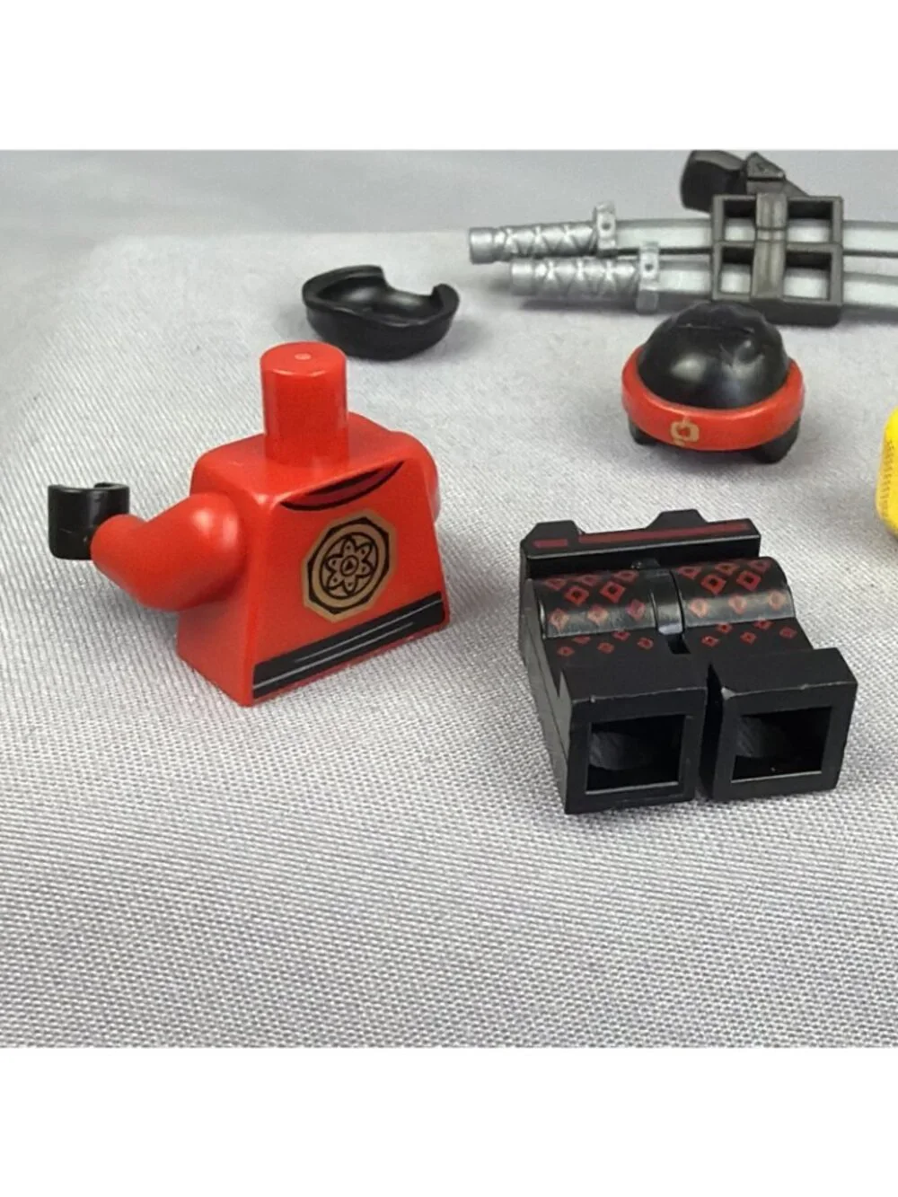 LEGO Minifigure Ninjago Movie Kai NJO0316 w/ Katana Holder & Weapons